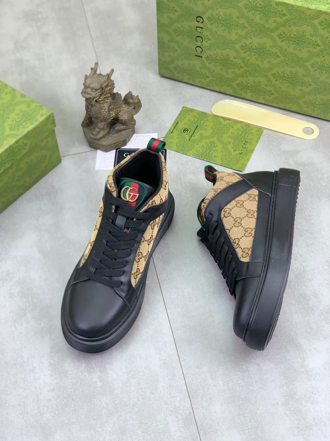 Men's men's shoes 💰P440💰 [New model] (GUCCI) official website's latest 🎁🎁casual and fashionable men's shoes 👟, hot style 💥 style is simple and elegant, exclusive for trendy men. Unique official website's latest brand double G elements Original 👑Gucci decoration, fashionable and generous, the fabric is original frosted calfskin✅Fully imported first-layer pigskin lining, the official website specifies wear-resistant, lightweight original rubber casual outsole, the classic model is taken in real life🎬38-44 2️⃣ colors available